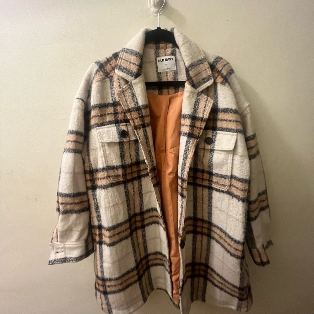 Old Navy Women's Plaid Flannel Utility Jacket - Cream and Tan